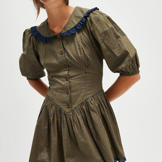 Vintage minikjole med polkaprikker, Peter Pan-krave og pufærmer