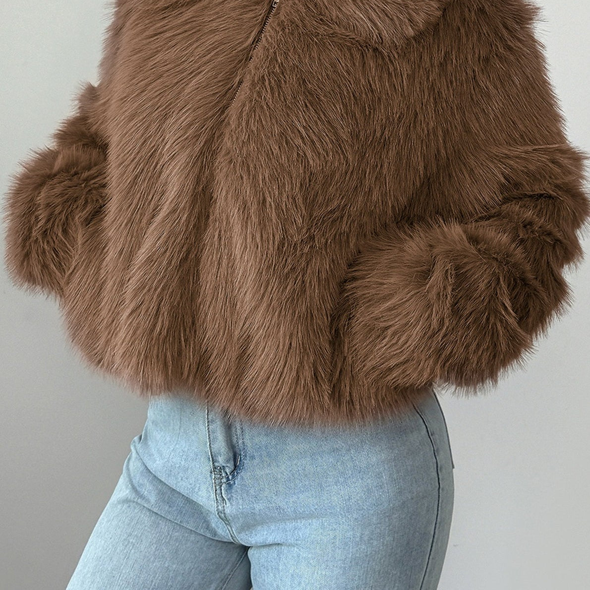 Elegant maxifrakke med lange, plysærmer