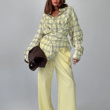 Langærmet, farveblok-ternet bluse med bælte