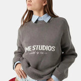 Løstsiddende broderet strikbluse