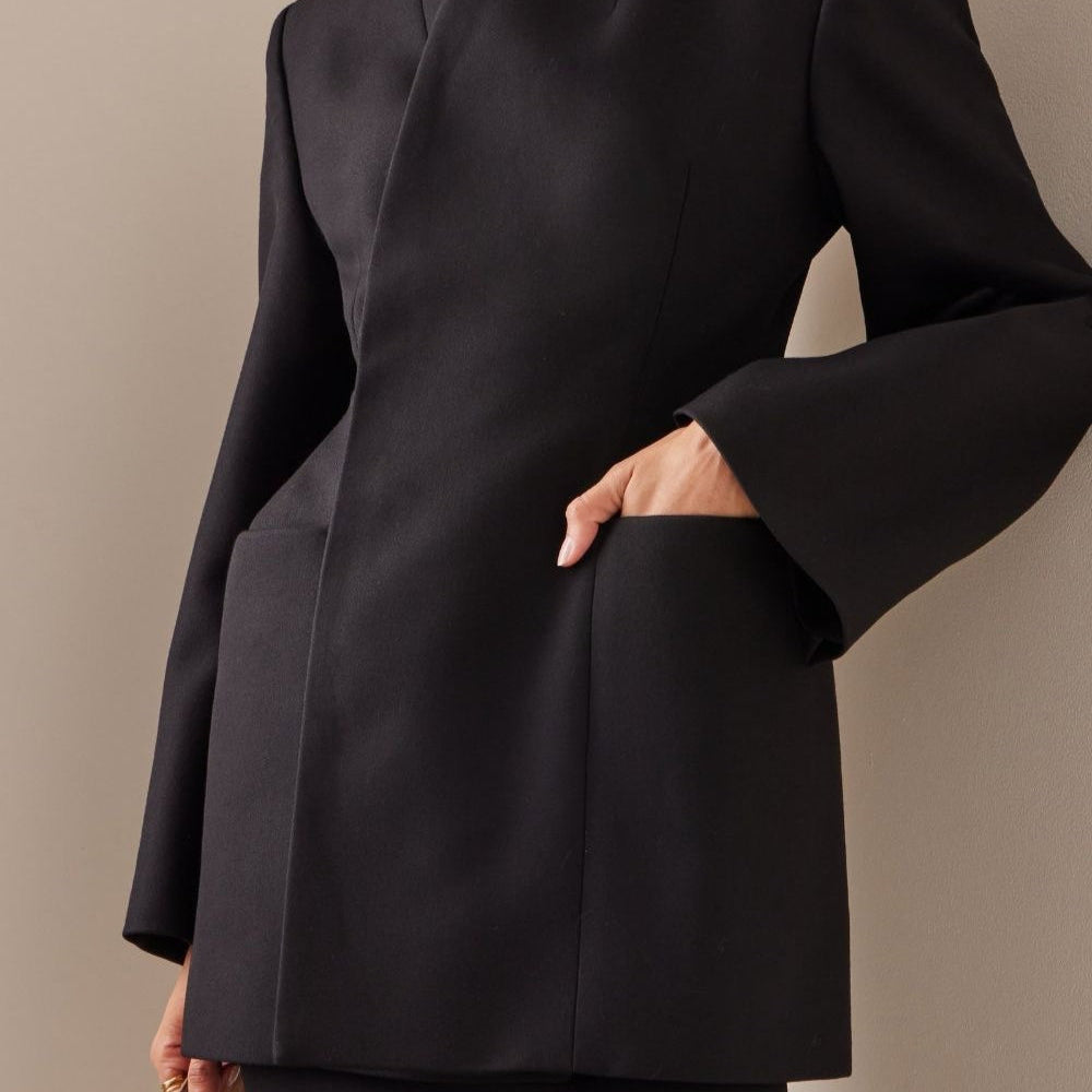 Langærmet blazer med opretstående krave