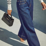 Højtaljede jeans med vide ben