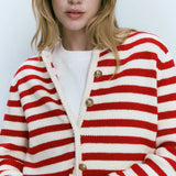 Klassisk stribet strikvest