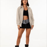 læderjakke med overdimensionerede reverser