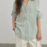 Løstsiddende hørbluse, minimalistisk og afslappet stil