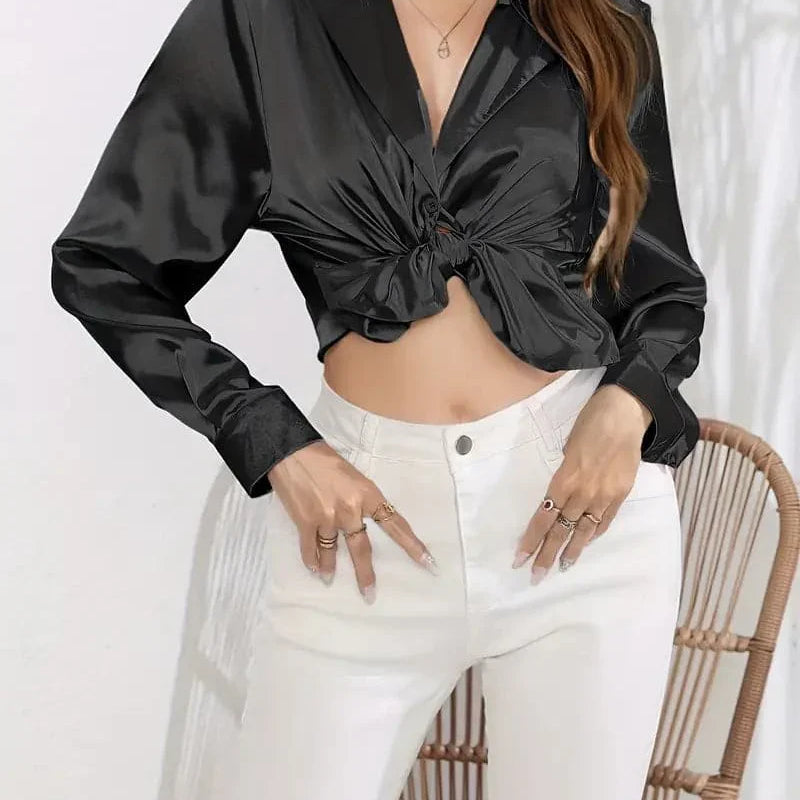 Elli - Kort bluse med designersnit