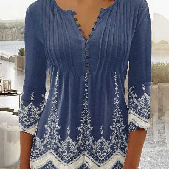 Dametop – Blomsterprint – Løstsiddende – 3/4-ærmer – V-hals med knap – Let stof