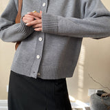 Raglanvest med jadeknapper