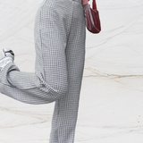 Højtaljede damebukser - Lige, løs pasform - Elegant houndstoothmønster