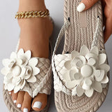 Damesandaler - Komfortabel bred rem - Blomsterdetalje - Skridsikker flettet sål