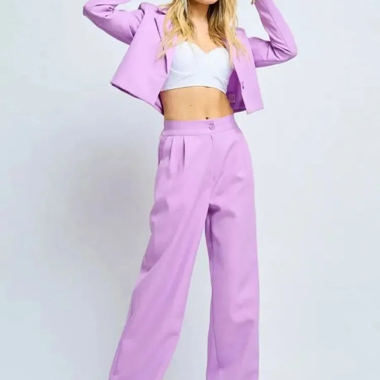 Todelt sæt: slim fit bukser med vide ben til foråret