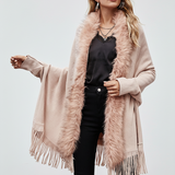 Dameponcho med kunstpelskant – Løs pasform – Frynset kant
