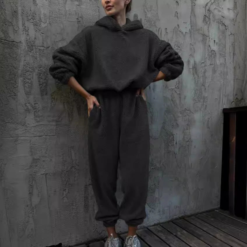 Dame loungewear-sæt – afslappet pasform – blød fleece – justerbar høj talje