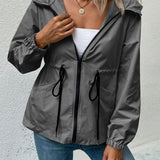 Vandtæt damejakke – Justerbar pasform – Hætte – Hoftelængde – Lommer