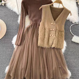 Dame midikjole i to dele – Ribbet top – Tylnederdel med svaj – Ærmeløs vest