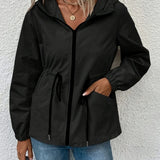 Vandtæt damejakke – Justerbar pasform – Hætte – Hoftelængde – Lommer