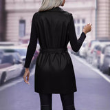 Ærmeløs damejakke – Imiteret læder – Tætsiddende snit – Justerbart bælte