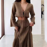 Damesæt i to dele – Bomuld og hør – Kort vest med bindebånd – Lang nederdel med slids