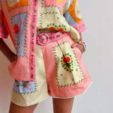 Damesæt med skjorte og shorts – løs pasform – høj talje med bælte – broderet