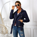 Kort damejakke – Slim fit – Krave med hak – Asymmetrisk lynlås – Justerbart bælte