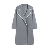 Dame vindjakke – Oversized pasform – Uld – Midt på låret – Skalbroderi