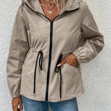 Vandtæt damejakke – Justerbar pasform – Hætte – Hoftelængde – Lommer