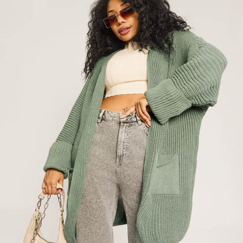 Damecardigan – Oversized pasform – Grov ribstrik – Forlommer – Åben front