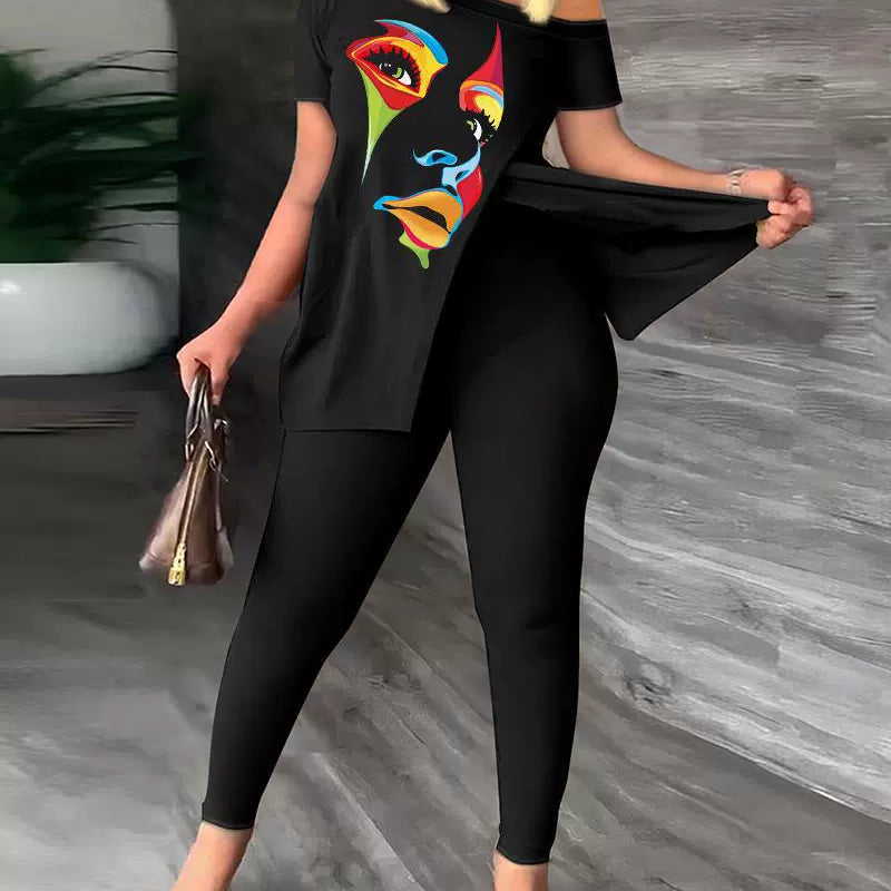 Damesæt – Afslappet top med skulderfri ærmer – Mønstrede, tætsiddende bukser – Let stof