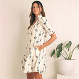 Trapezkjole til kvinder – Pufærmer – Naturfiber – Sløjfemotiv – Kort