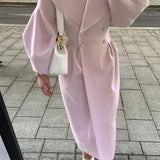 Elegant, tidløs og sofistikeret damefrakke