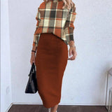 Damesæt i to dele – Stretchstrik – Langærmet top – Tætsiddende midi-nederdel