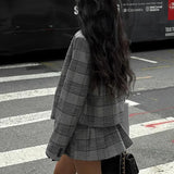 Todelt retro ternet skrivebordssæt med plisserede reverser