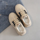 Komfortable damesneakers - Tenissese med en tyk sål