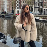 Varm, elegant og alsidig vinterfrakke til kvinder
