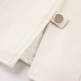 Tætsiddende læderjakke med opretstående krave