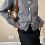 Raglanvest med jadeknapper