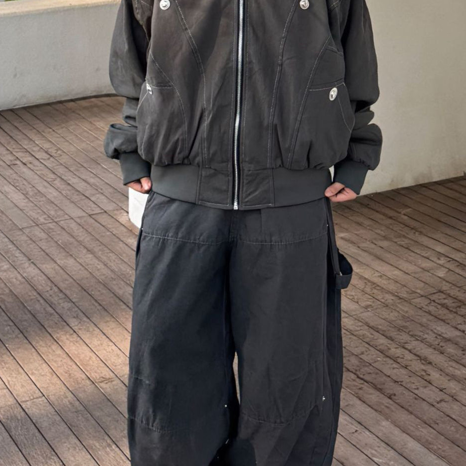 Kort sort dunjakke med pelskrave