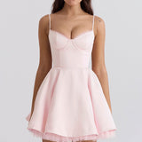 Mini aftenkjole med pufærmer og spaghettistropper