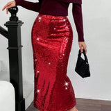 Tætsiddende nederdel med slids op til låret