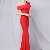 Maxi havfrue-aftenkjole med skulderlukning