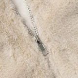 Kort jakke i imiteret pels med opretstående krave