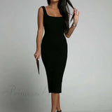 Elegant midikjole med rund halsudskæring fra Allure Them All