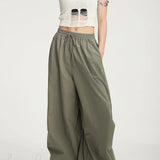 Afslappede cargobukser med atletisk elastisk linning