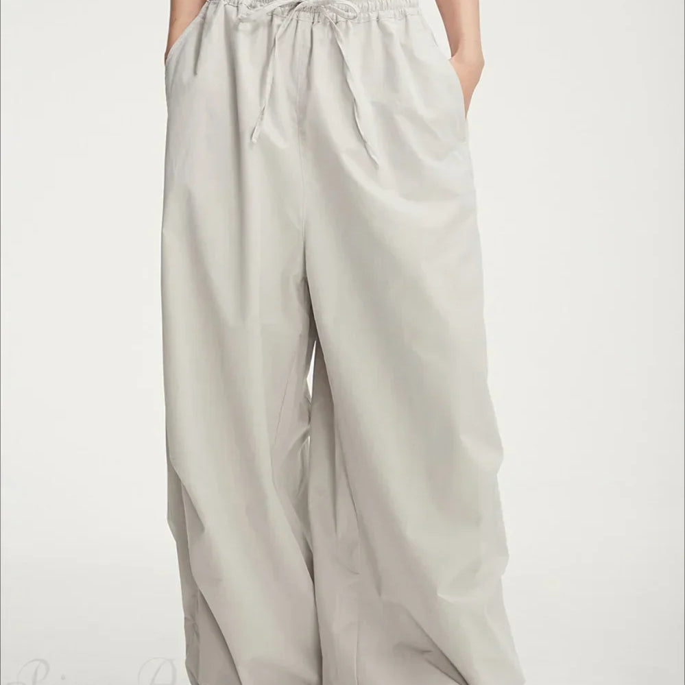 Afslappede cargobukser med atletisk elastisk linning