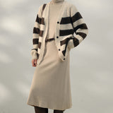 Oversized stribet strikcardigan med farveblok V-hals