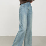 Højtaljede, bløde, broderede cropped jeans