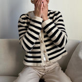 Let stribet strikvest