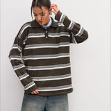 Stribet bluse med lange ærmer og en afslappet krave