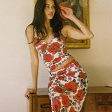 Todelt sæt: Tanktop med V-hals og højtaljet maxikjole med blomsterprint