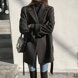 Sort blazer i uldblanding med snørebånd